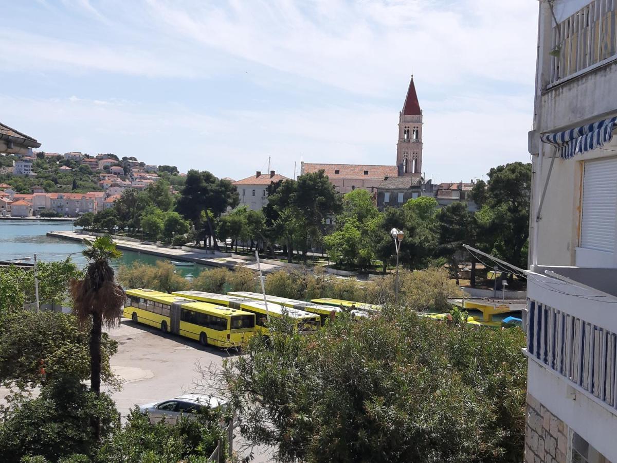 Apartman Petrovic City Center Trogir Exterior foto