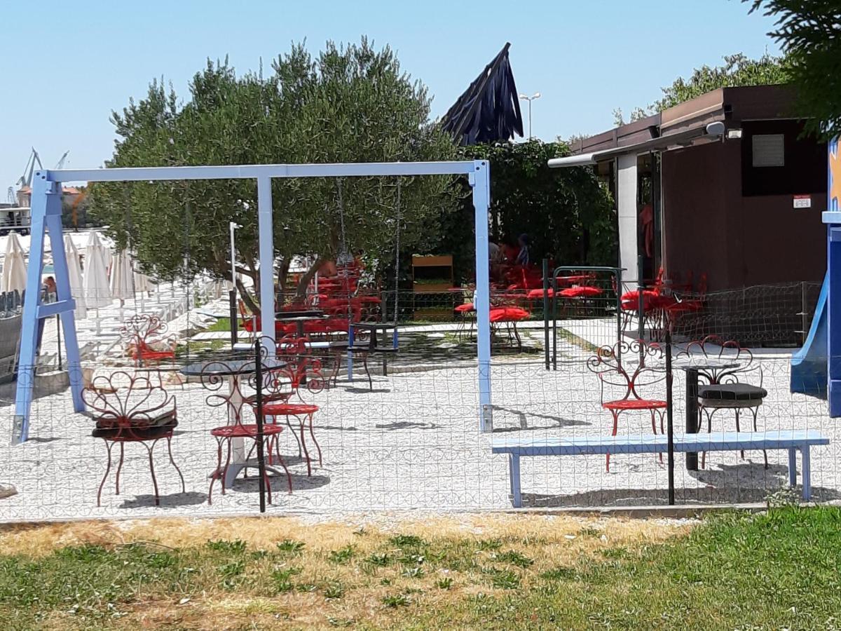 Apartman Petrovic City Center Trogir Exterior foto